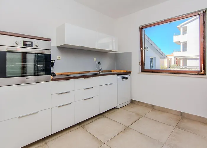 House Kurta Semesterbostad