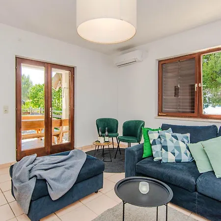 House Kurta Tatil Evi Privlaka (Zadar)